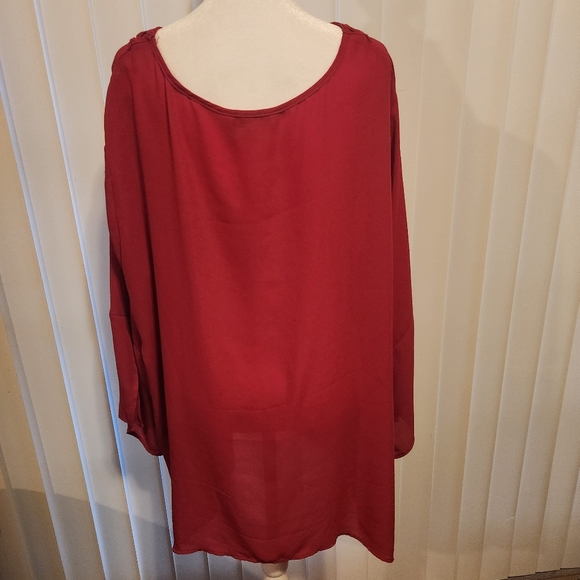 Pioneer Woman Crochet Neck Sharkbite Hem Tunic - Picture 3 of 8